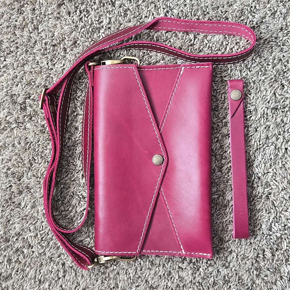 Portland Leather Envelope Crossbody